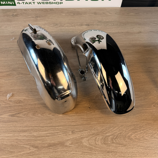 Ensemble de garde-boues allemands avec petite éraflure voir photo