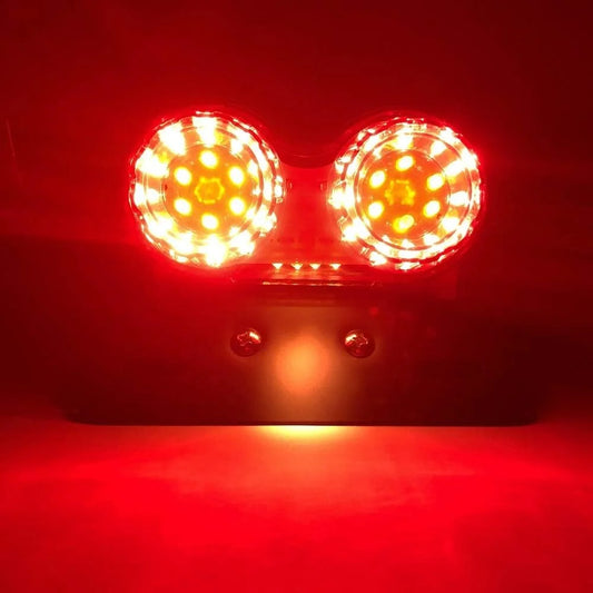 Double feu arrière universel à LED rouge avec clignotants intégrés 