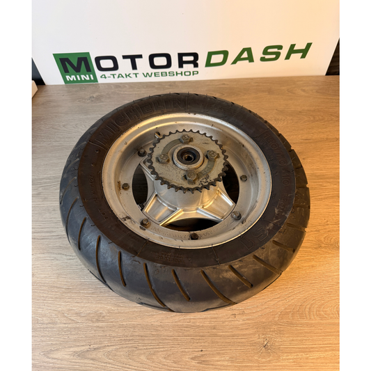 D'occasion - Roue arrière Dax - moyeu, jante, pneus et pignon 