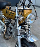 Honda Gabel Emblem Chrom und Schwarz mit Montagebügel Dax 